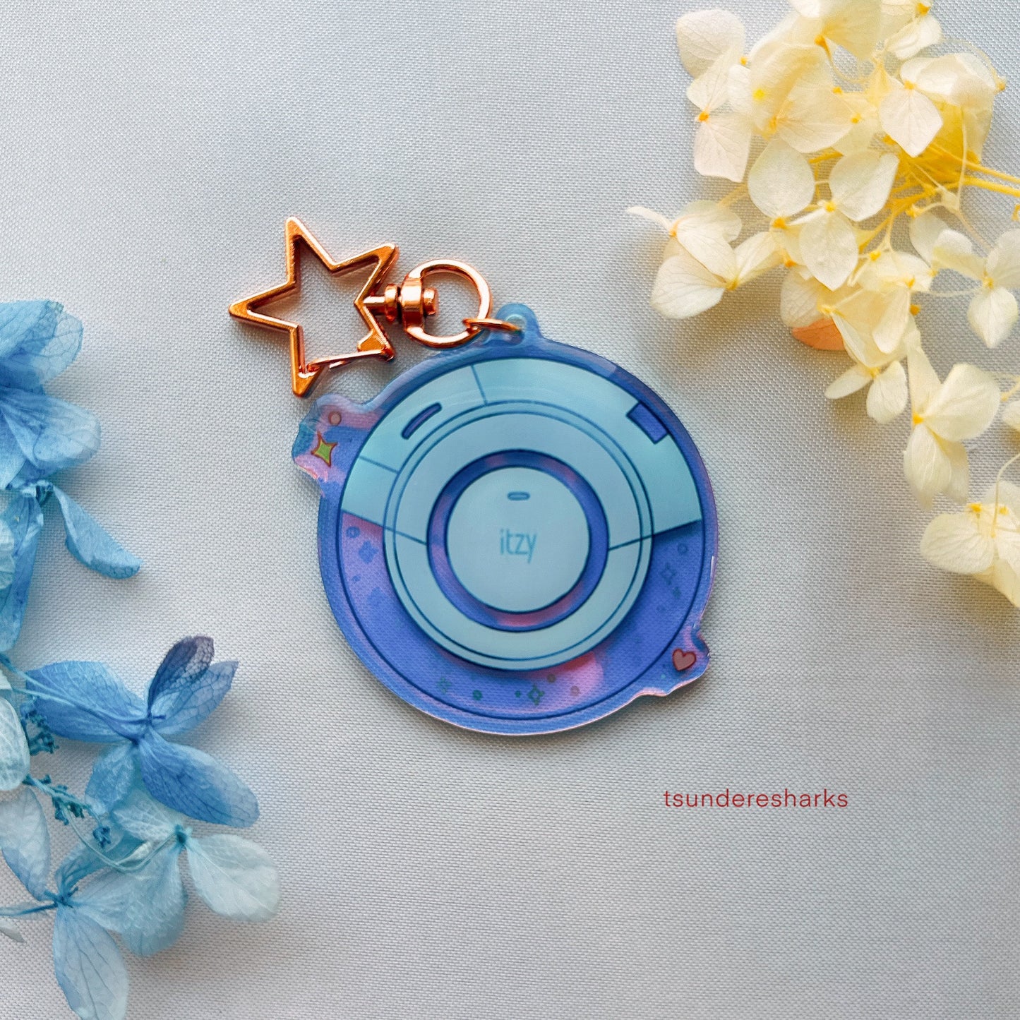 Itzy Holographic Keychain